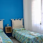 Casa Kalavria A 50mt Dal Mare 公寓