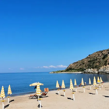 Casa Kalavria A 50mt Dal Mare 니코테라 마리나